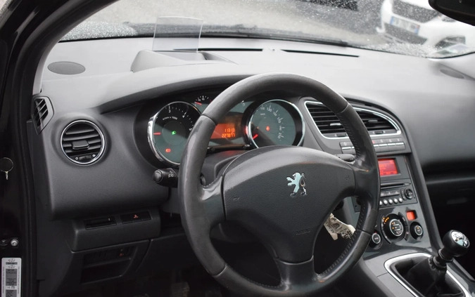 Peugeot 5008 cena 25900 przebieg: 227877, rok produkcji 2010 z Koronowo małe 466